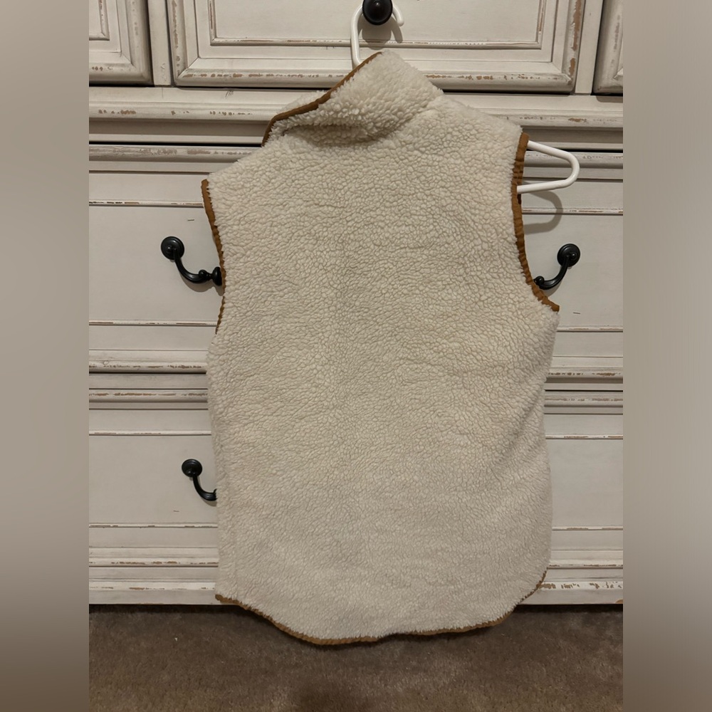 Old Navy Winter vest - Picture 5 of 5